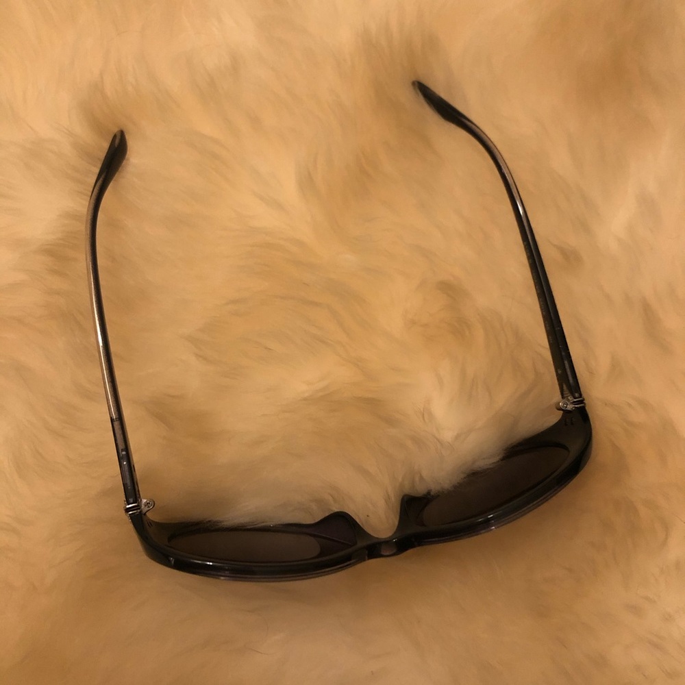 Bvlgari sunglasses πΆπ - Picture 4 of 6